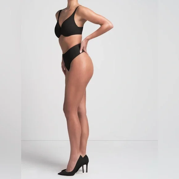 NWT Skims Smoothing Intimates Unlined Minimizer Bra in Onyx size 34DD - Picture 4 of 10